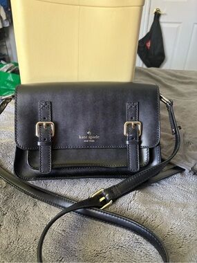 kate spade black leather essex scout purse